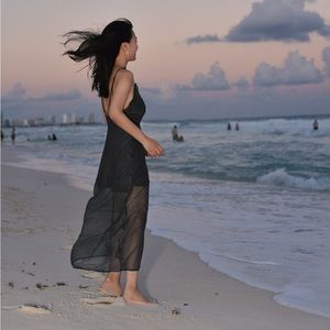 UO| Black and White dot Maxi Dress